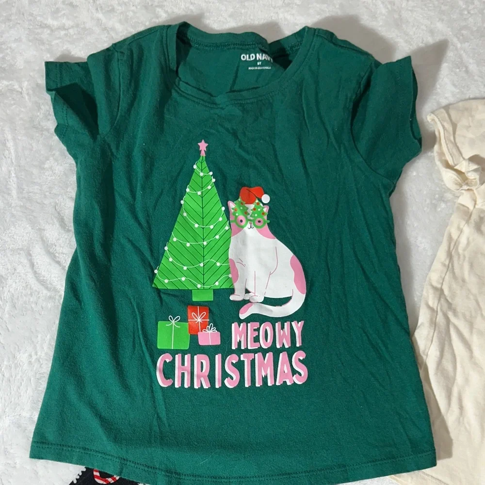 Carters pink button down Christmas PJ set & Christmas tees with legging 5t